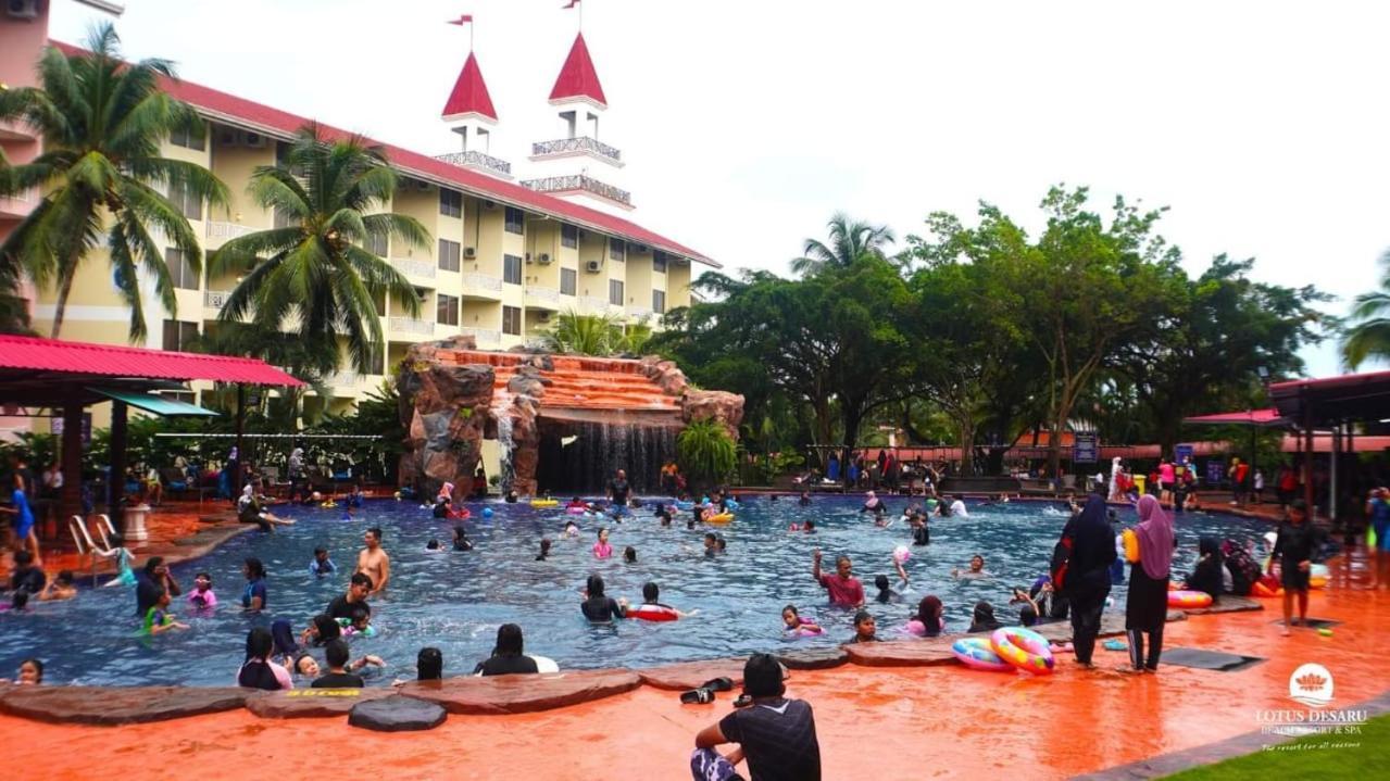 Lotus Desaru Resort, 2 Bdrms, W/splash Park Apartment